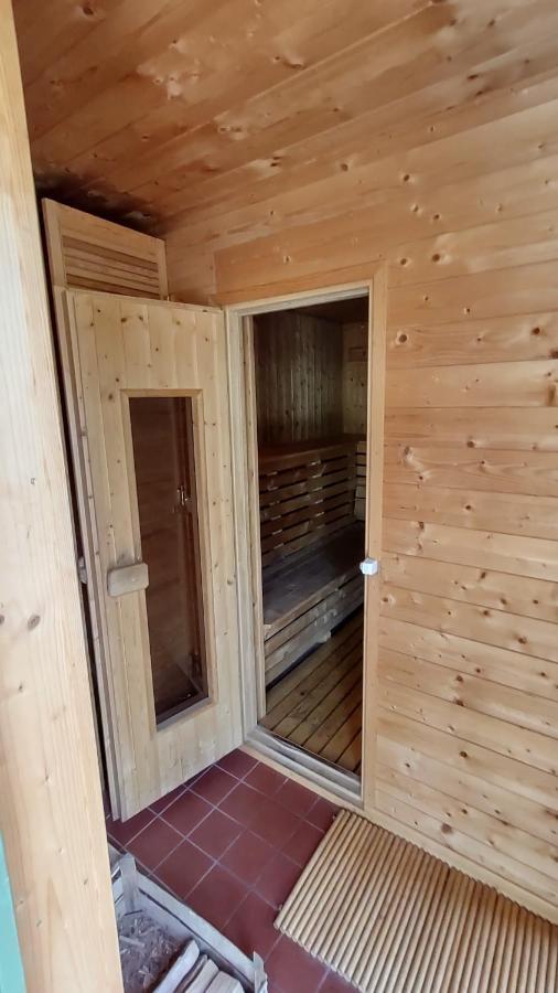 Grosse Wohnung / Haushaelfte In Peetzig Am See آنغرمونده المظهر الخارجي الصورة