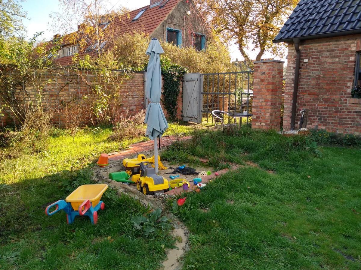 Grosse Wohnung / Haushaelfte In Peetzig Am See آنغرمونده المظهر الخارجي الصورة